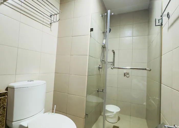 Luxe 1br Bgc With Balcony