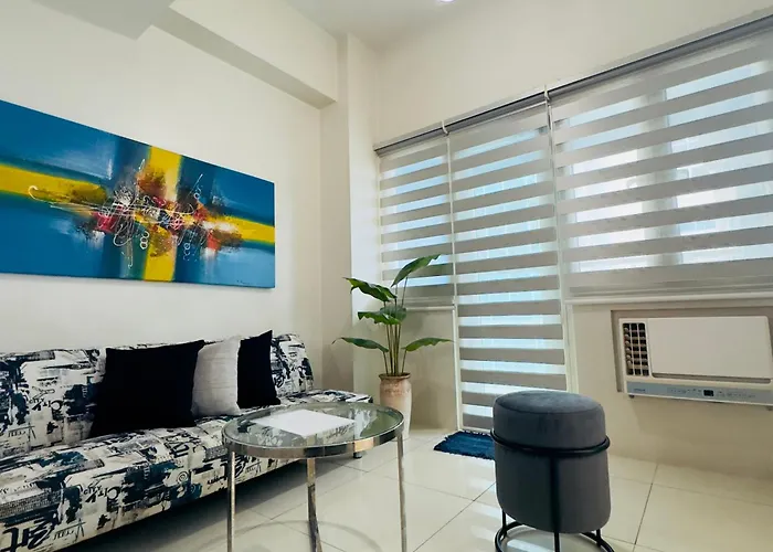 Luxe 1br Bgc With Balcony *