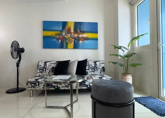 Apartamento Luxe 1br Bgc With Balcony