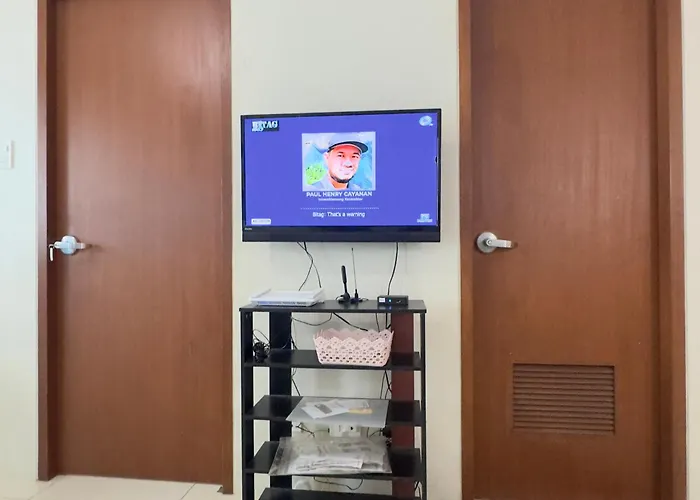 Luxe 1br Bgc With Balcony Manila